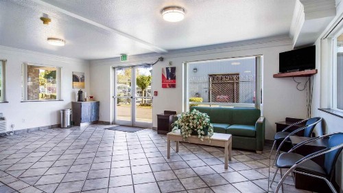 Motel 6 Portland Mall - 205 - image 26