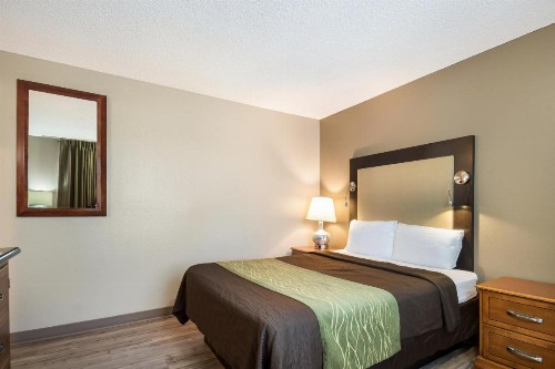 Rodeway Inn & Suites Hwy 217 & 26 W - image 24