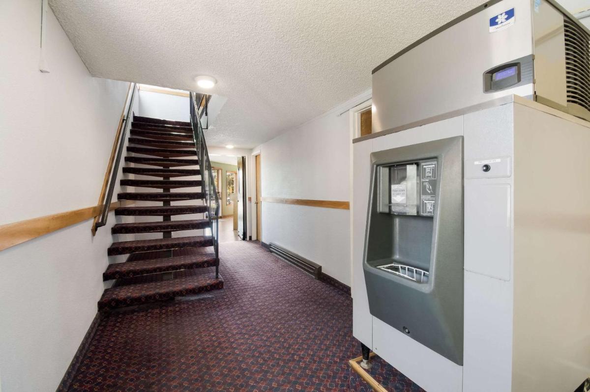 Rodeway Inn & Suites Hwy 217 & 26 W - image 3