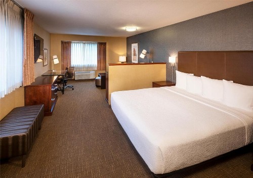 Silver Cloud Hotel - Portland - image 4