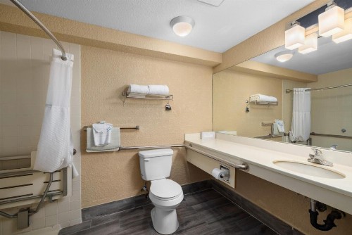 Ramada by Wyndham Portland - image 14