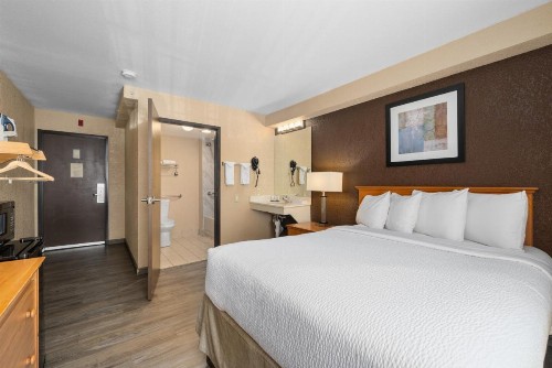 Ramada by Wyndham Portland - image 22