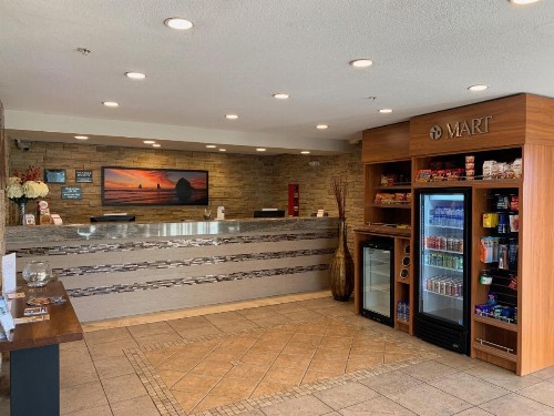 Ramada by Wyndham Portland - image 7