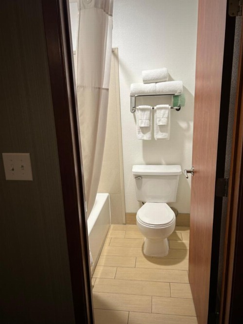 Country Inn & Suites by Radisson Portland Delta Park OR - image 21