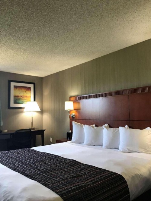Country Inn & Suites by Radisson Portland Delta Park OR - image 3