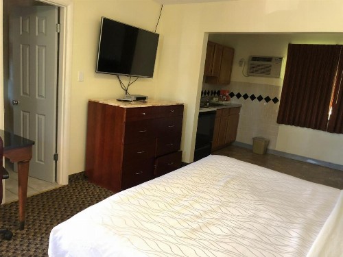 Monticello Motel - image 24