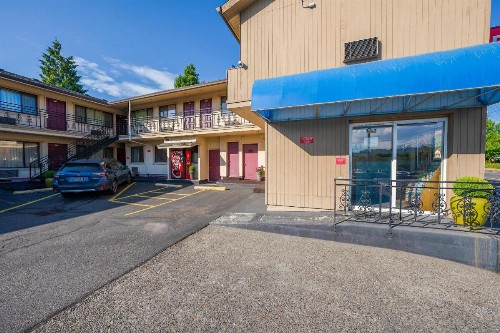Rodeway Inn Convention Center - image 3