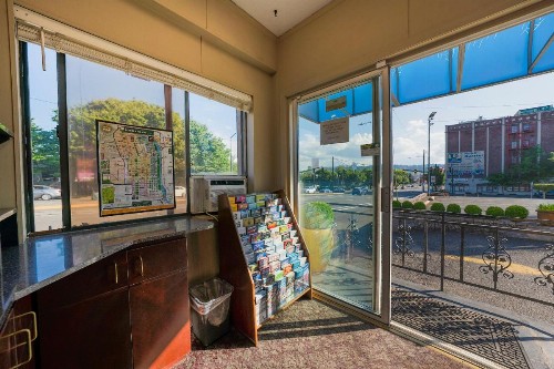Rodeway Inn Convention Center - image 39