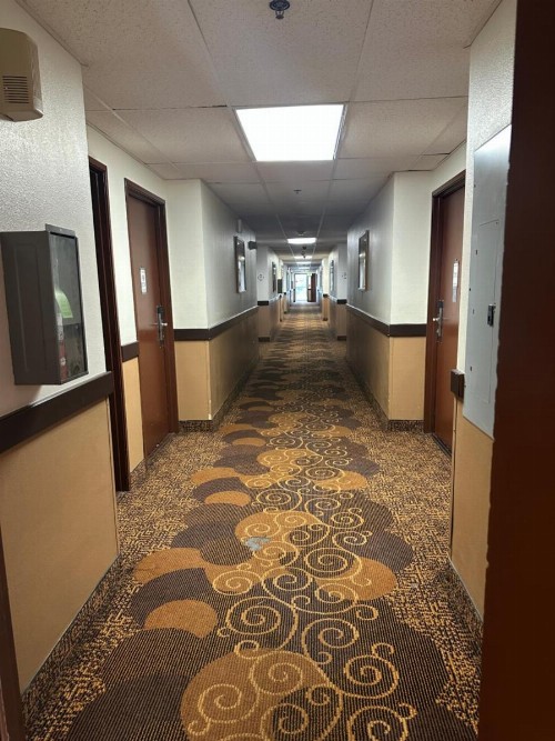 Bridgeway Inn & Suites - Portland Airport - image 24