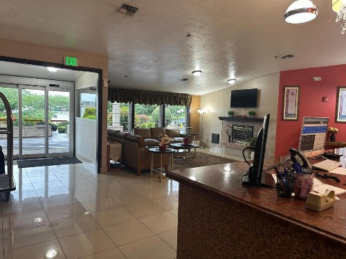 Bridgeway Inn & Suites - Portland Airport - image 27