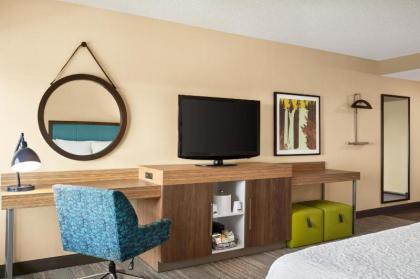 Hampton Inn Portland Airport - image 15
