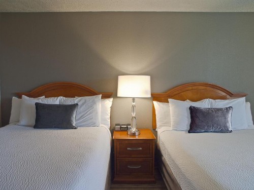 Inn at the Convention Center - image 16