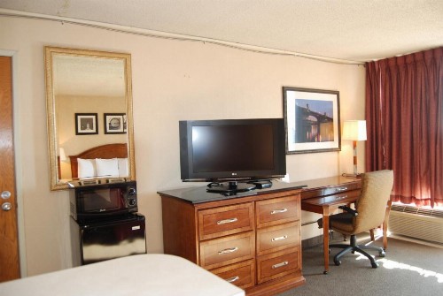 Inn at the Convention Center - image 41