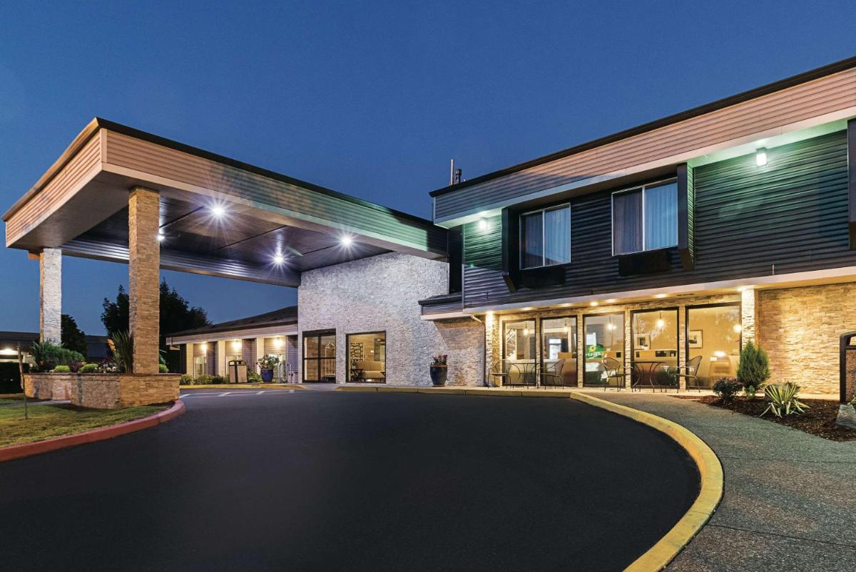 La Quinta by Wyndham Portland NW - main image