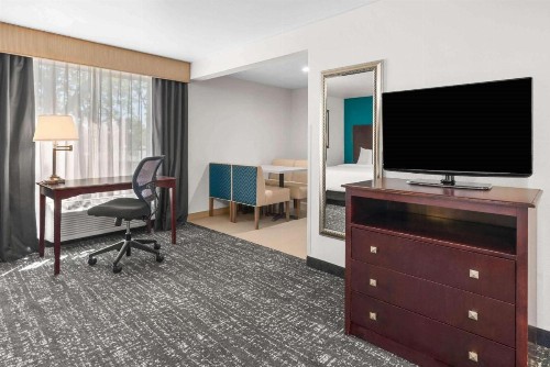 La Quinta by Wyndham Portland NW - image 17