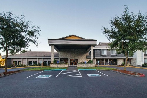 La Quinta by Wyndham Portland NW - image 2