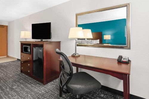 La Quinta by Wyndham Portland NW - image 20