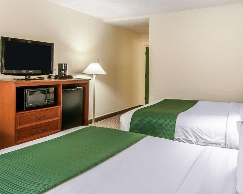 Quality Inn Downtown Convention Center Portland - image 24