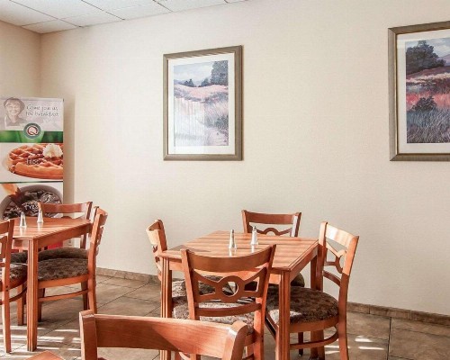 Quality Inn Downtown Convention Center Portland - image 7