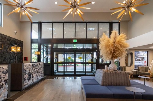 Oxford Suites Portland - Jantzen Beach - image 19