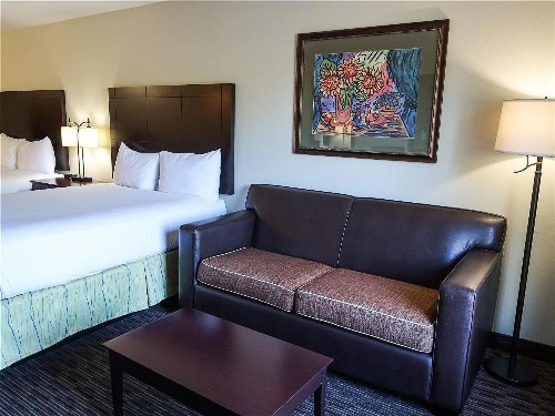Oxford Suites Portland - Jantzen Beach - image 40