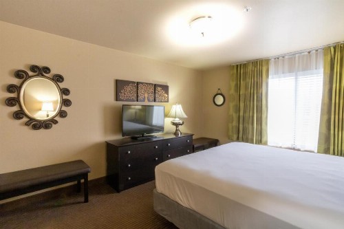 Oxford Suites Portland - Jantzen Beach - image 42