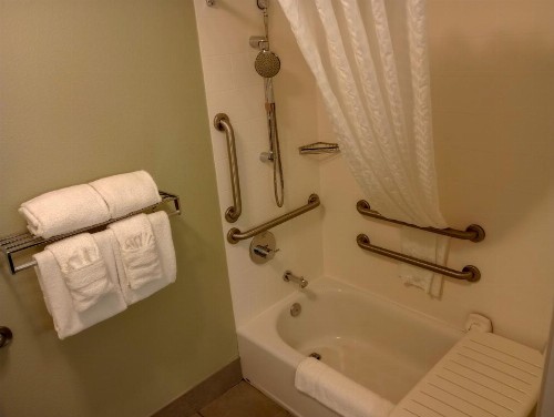 Country Inn & Suites by Radisson Portland International Airport OR - image 36