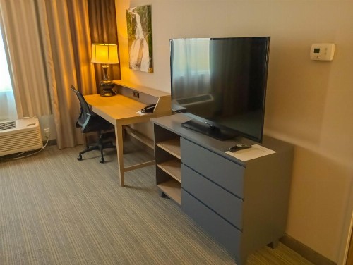 Country Inn & Suites by Radisson Portland International Airport OR - image 37