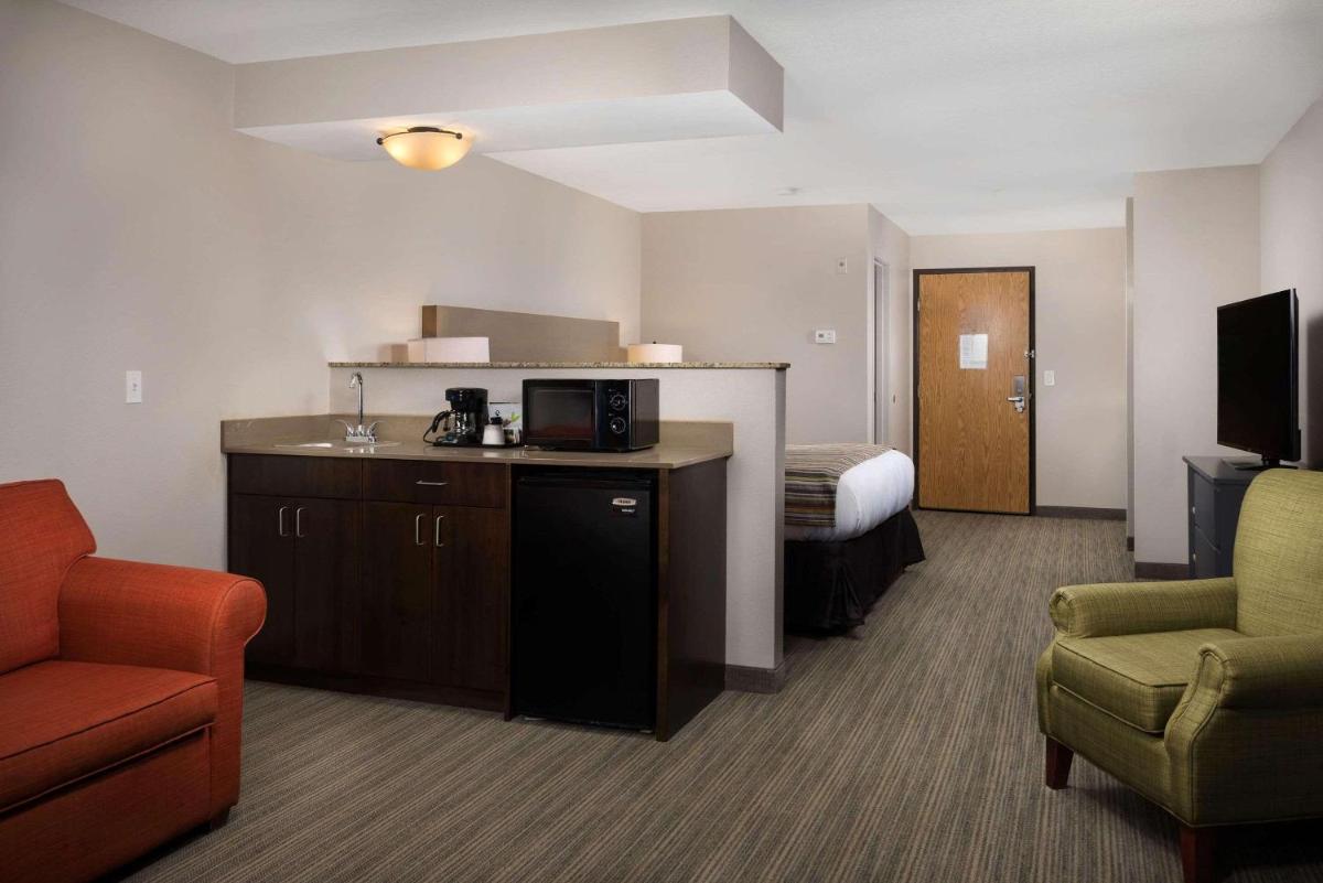 Country Inn & Suites by Radisson Portland International Airport OR - image 7