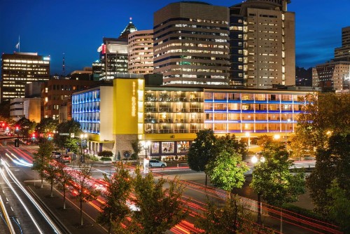 Staypineapple Hotel Rose Downtown Portland - image 1