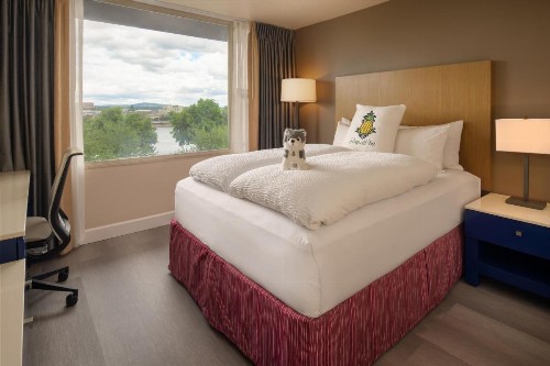 Staypineapple Hotel Rose Downtown Portland - image 10