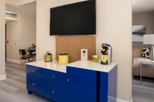 Staypineapple Hotel Rose Downtown Portland - image 21