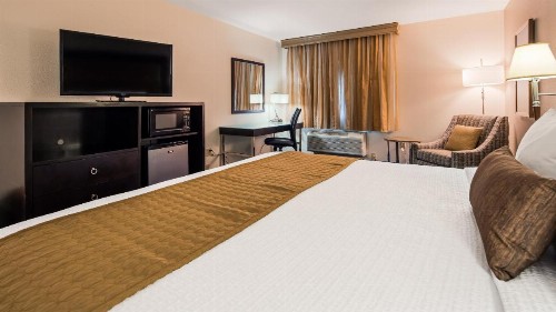 Best Western Plus Portland Airport Hotel & Suites - image 20