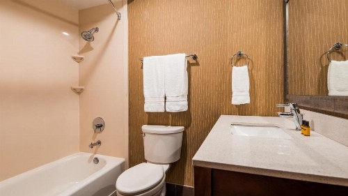 Best Western Plus Portland Airport Hotel & Suites - image 22