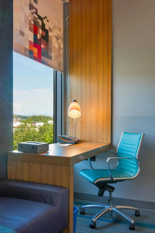 Aloft Portland Airport Hotel at Cascade Station - image 7
