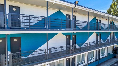 Eastside Lodge - image 16