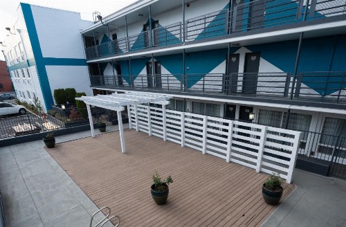 Eastside Lodge - image 18