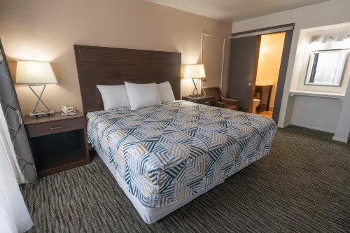 Eastside Lodge - image 33