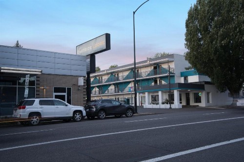 Eastside Lodge - image 4