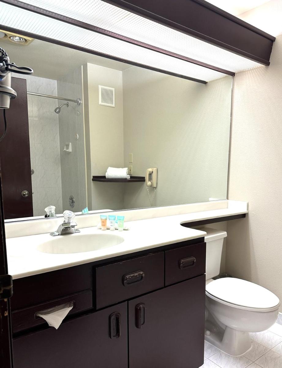 Shilo Inn Portland Airport - image 5
