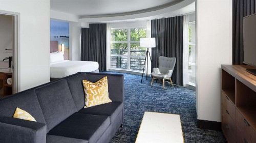 River's Edge Hotel Portland - image 23