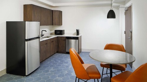 River's Edge Hotel Portland - image 26