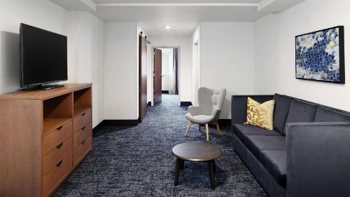 River's Edge Hotel Portland - image 27