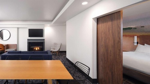 River's Edge Hotel Portland - image 3