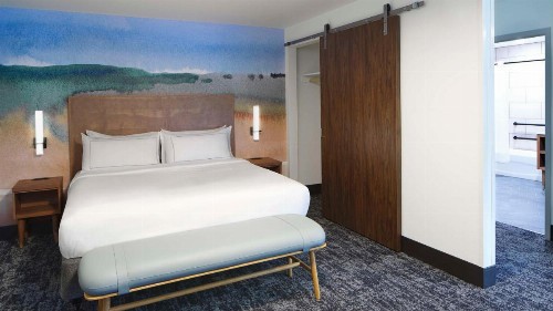 River's Edge Hotel Portland - image 4