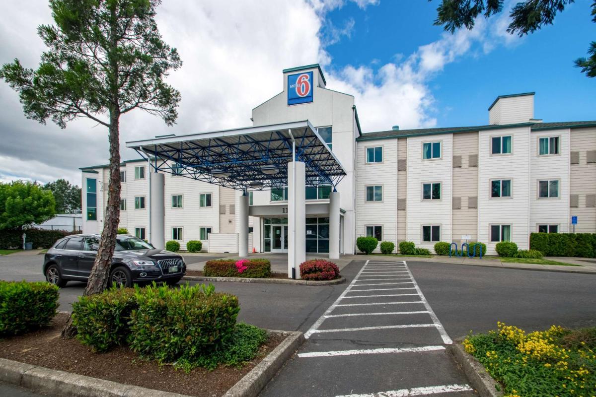Motel 6-Portland OR - North - image 6