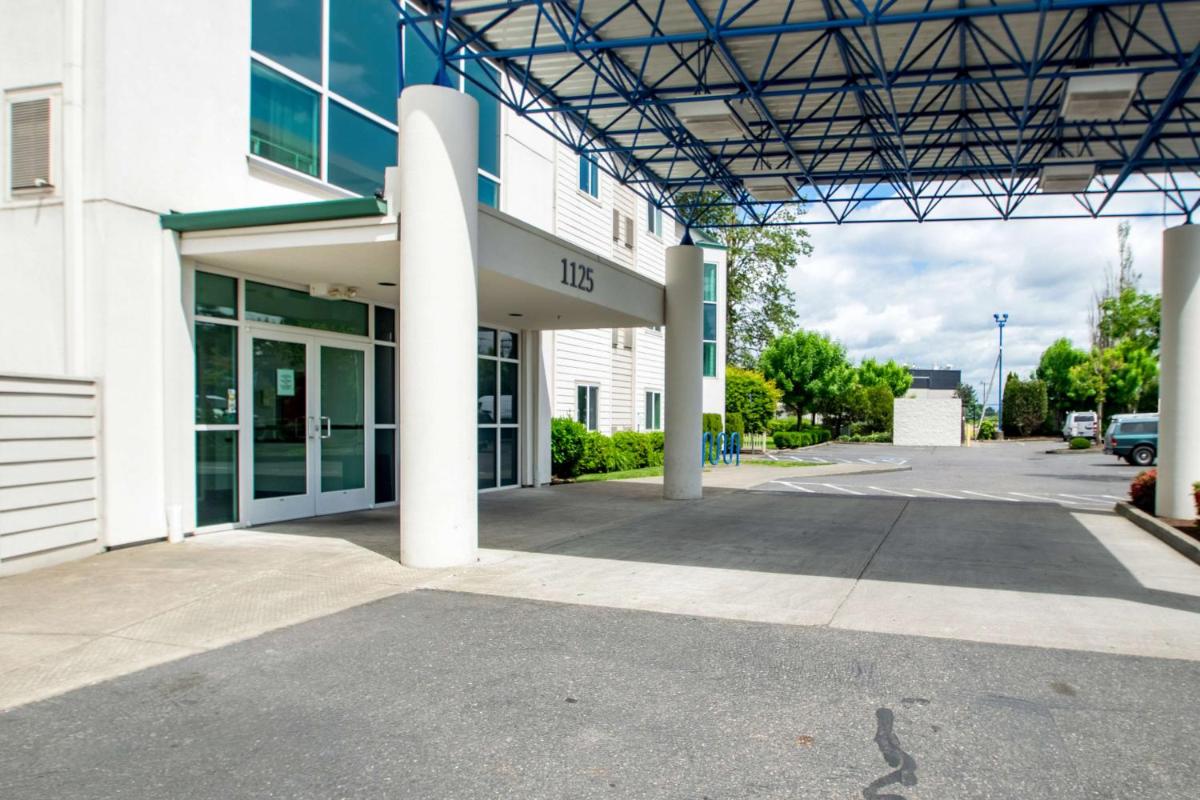 Motel 6-Portland OR - North - image 7
