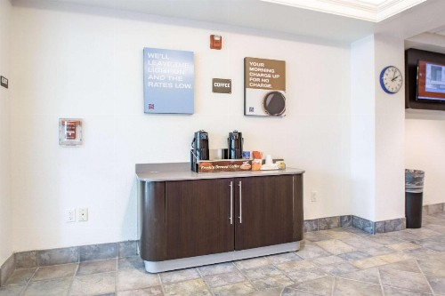 Motel 6-Portland OR - North - image 9