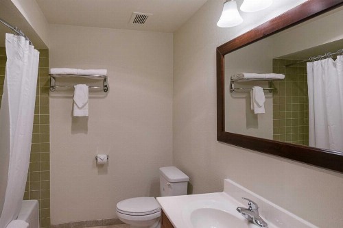 Rodeway Inn & Suites Portland - Jantzen Beach - image 25