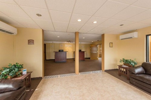 Rodeway Inn & Suites Portland - Jantzen Beach - image 3